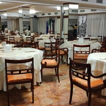 Grand Duomo 4* Πίζα